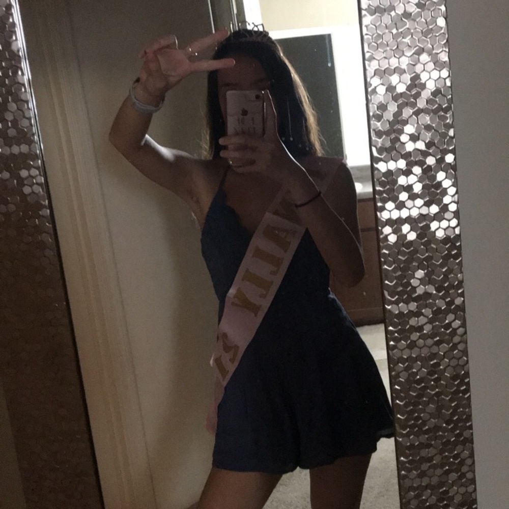 Lulu’s Blue Lace Star Spangled Romper - Picture 3 of 5
